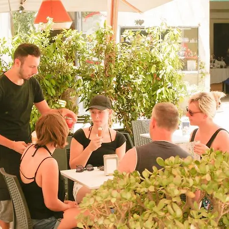 Gasthuis Sacre Bleu 3*