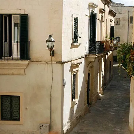 Sacre Bleu Πανσιόν