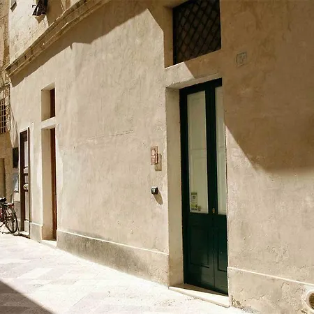 Guest house Sacre Bleu Apartments 3*