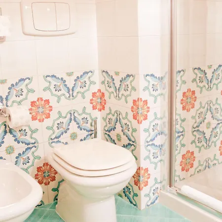 Sacre Bleu Apartments Guest house 3*