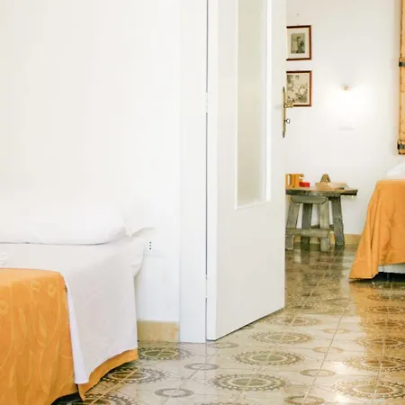 Sacre Bleu Apartments Guest house 3*