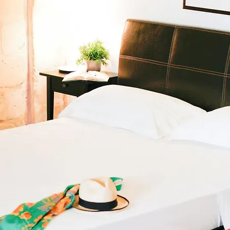 Sacre Bleu Apartments 3* Lecce